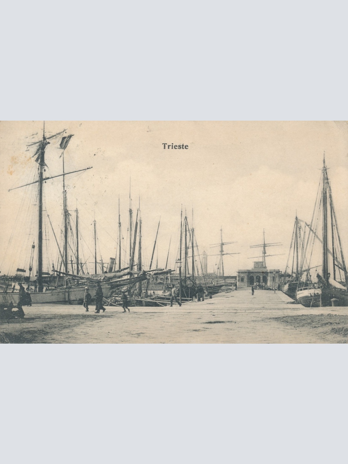 AK aus Trieste - Triest mit Schiffen Hafen Italien Ansichtskarte (18061)