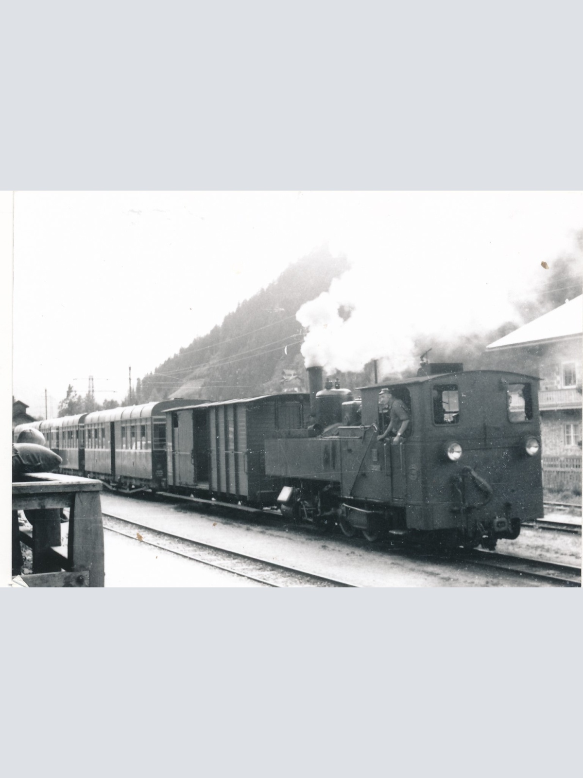 Foto - von einer Eisenbahn mit Lockführer (18154)