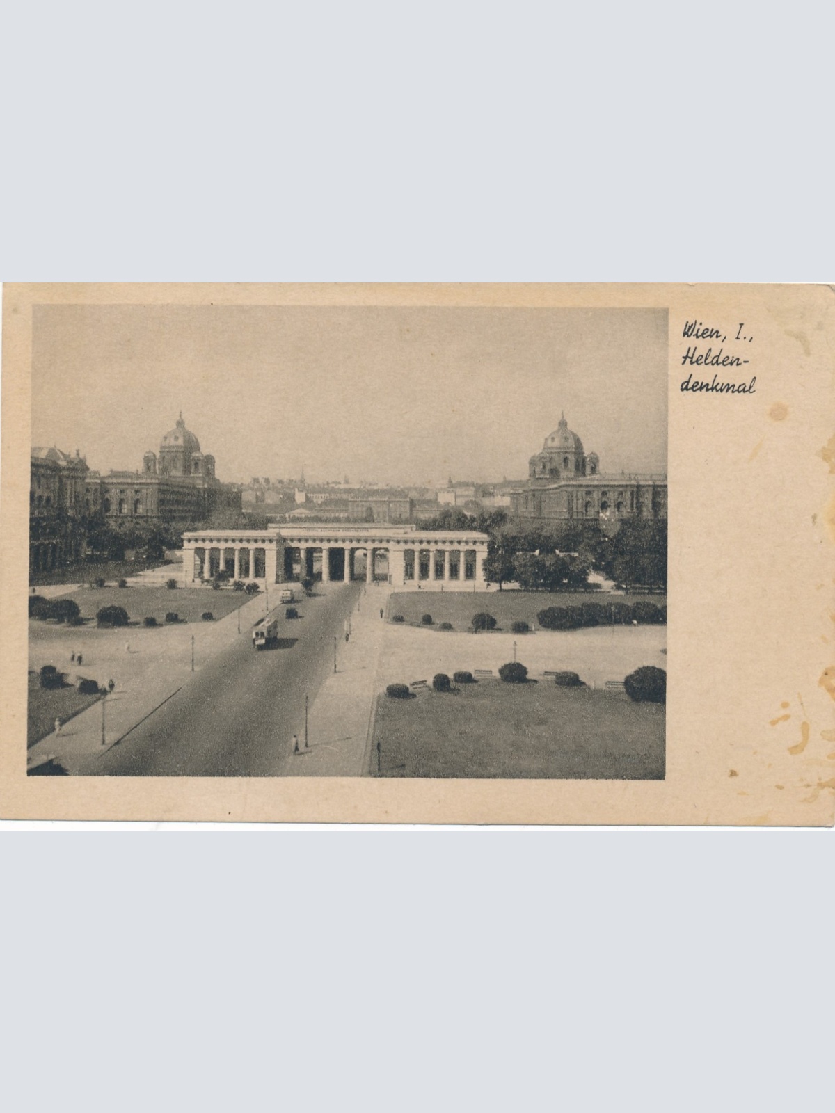 AK aus Wien Helden Denkmal Ansichtskarte (18332)