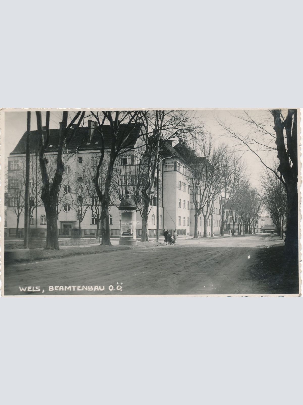 AK aus Wels Beamtenbau Strassenansicht Oberösterreich Ansichtskarte (18224)