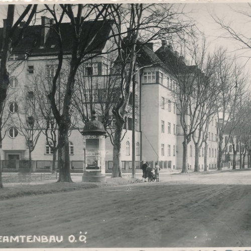 AK aus Wels Beamtenbau Strassenansicht Oberösterreich Ansichtskarte (18224)