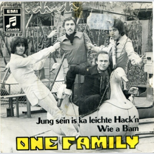 One Family (2) - Jung Sein Is Ka Leichte Hack'n / Wie A Bam (7", Single)