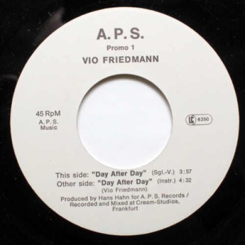 Vio Friedmann - Day After Day (7", Single)