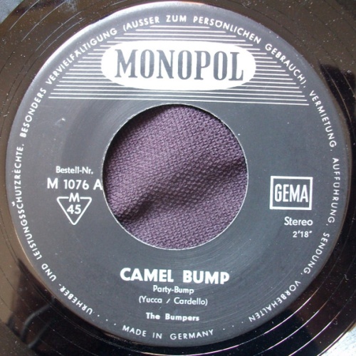 The Bumpers (9) - Camel Bump / Bump A Little Bit (7", Single, Mono)