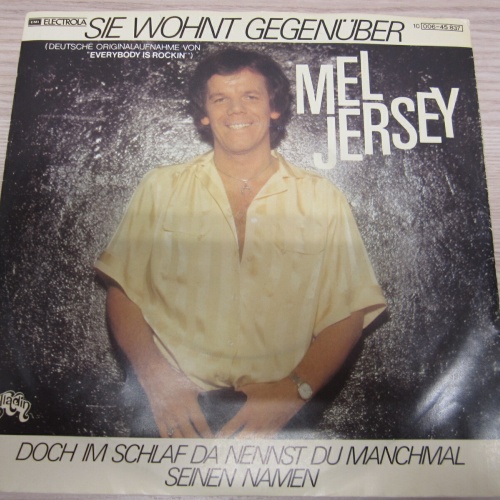 Single /   Mel Jersey ?– Sie Wohnt Gegenüber     /  DE PRESS / RAR /