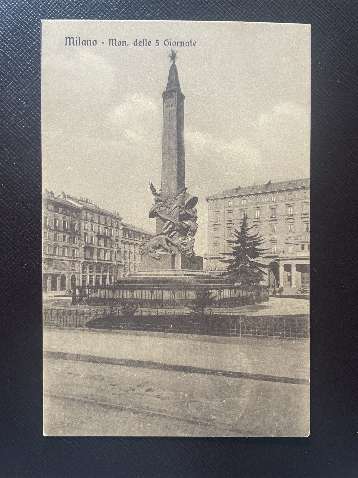 Milano - Mon. delle 5 Giornate 400766 DN Shit