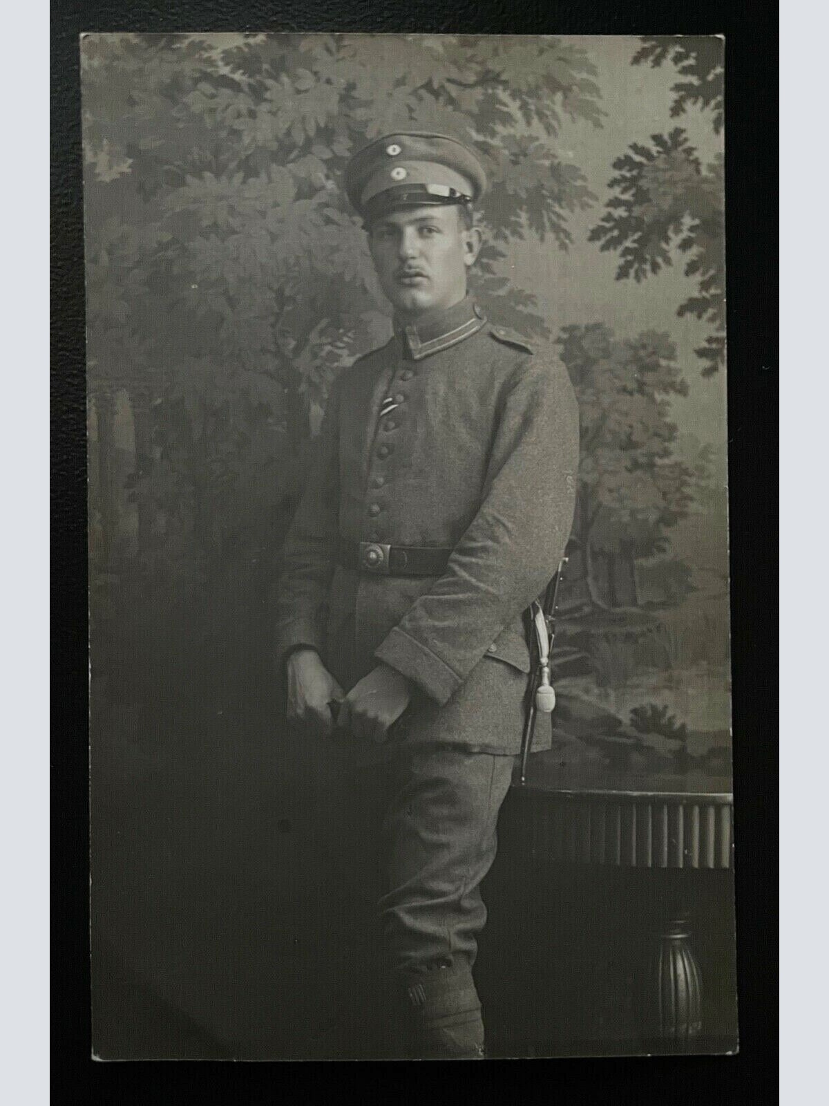 Porträt Soldat Uniform Bart Schirmmütze Tietz München Militär Krieg 402453