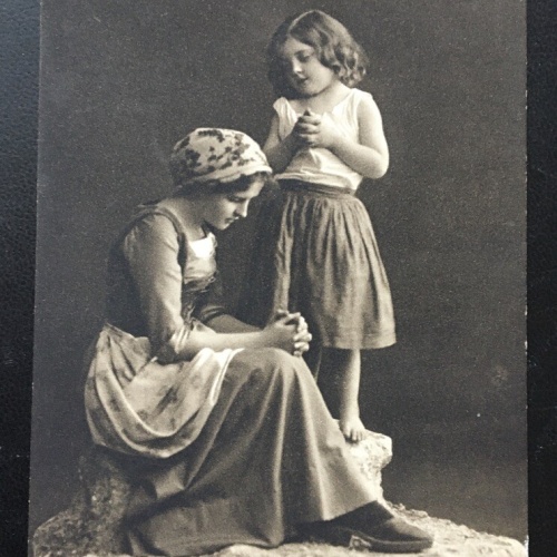 Betende Mutter mit Kind 400381 TH