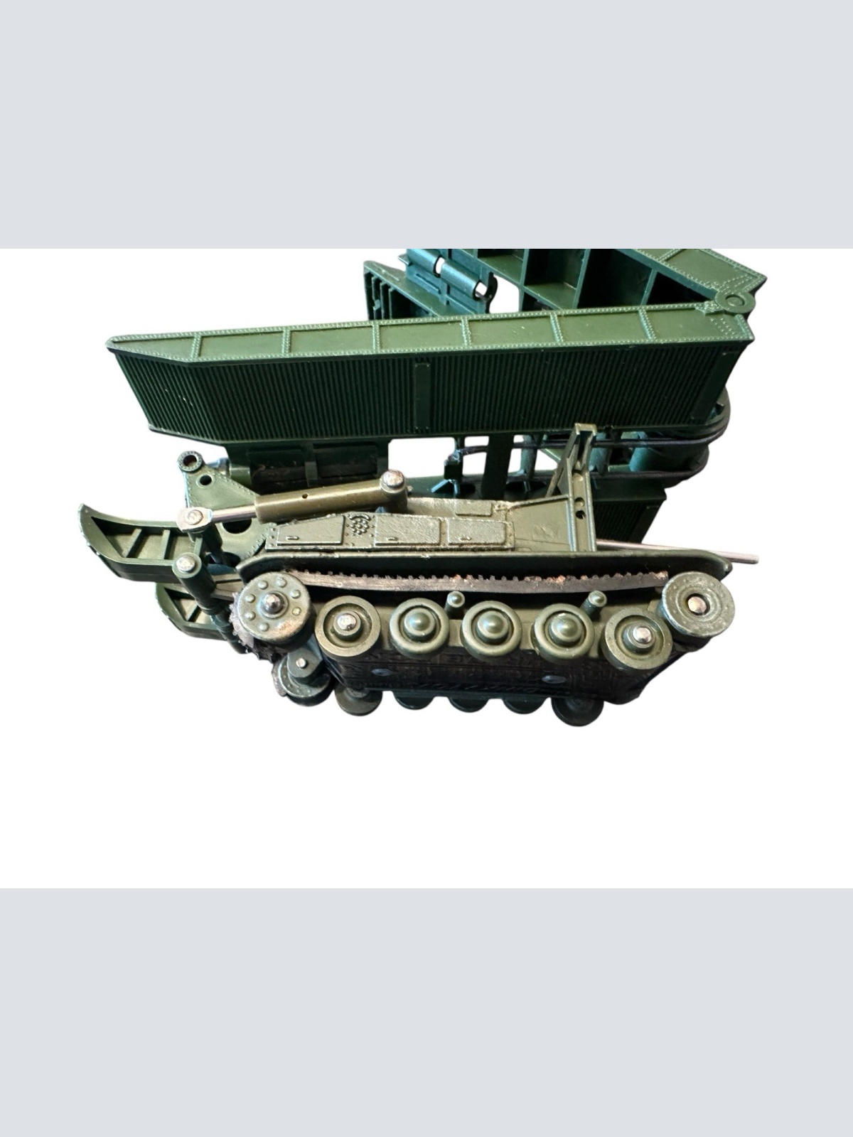 Dinky Toys Char AMX Poseur de Pont Militär Brückenleger Panzer