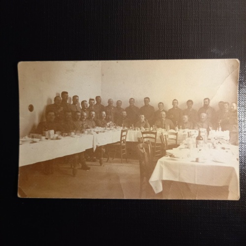 Tischrunde Soldaten  400327 gr