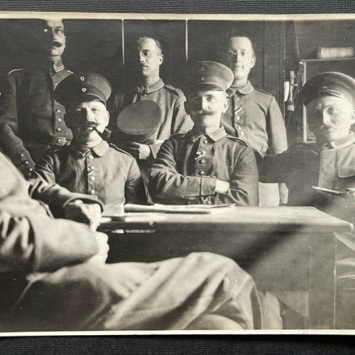 Foto Gruppenaufnahme Soldaten Uniform Schirmmütze Bart Militär Krieg 410085 TH
