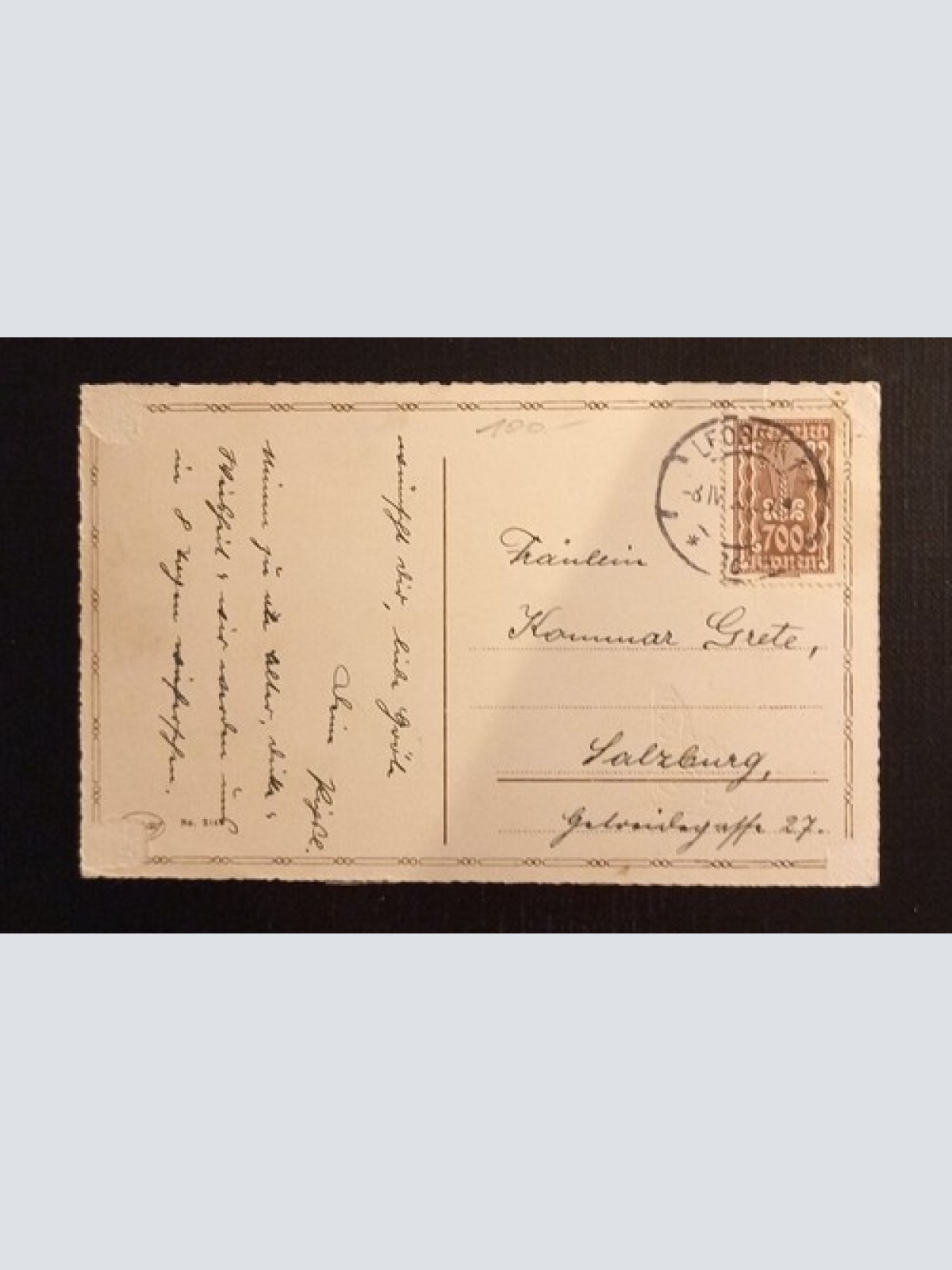 Frohe Ostern Kind Füttert Kücken Und Henne 600774A Ga G