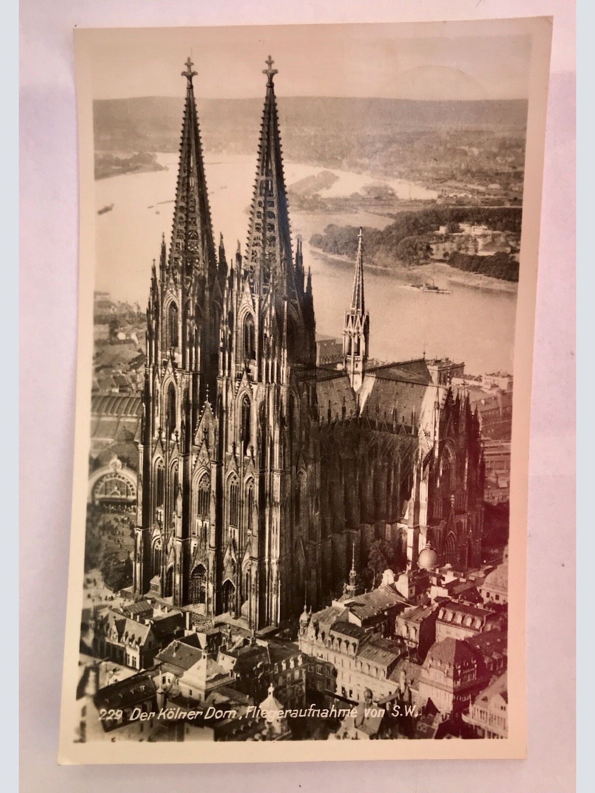 AK, Kölner Dom, Fliegeraufnahme (40031 BW)