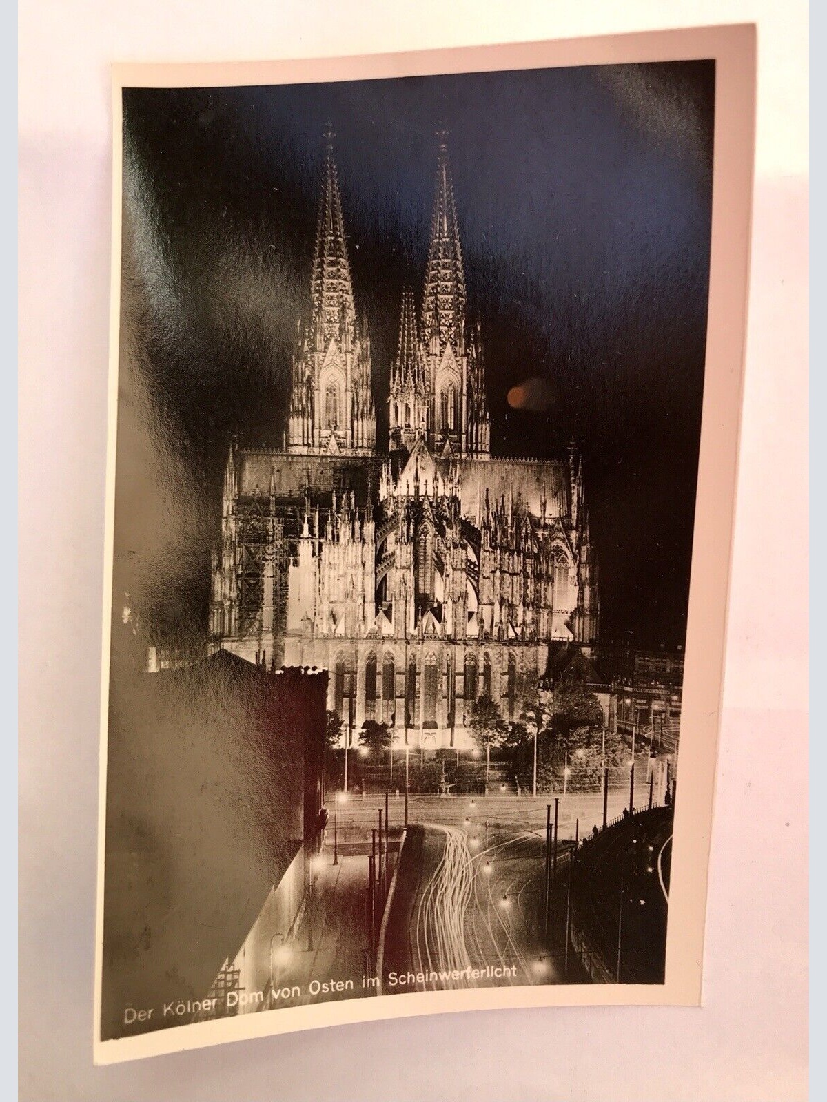 AK, Kölner Dom im Scheinwerferlicht (40064 BW)