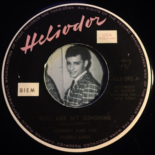 Johnny And The Hurricanes - You Are My Sunshine (7", Single)
