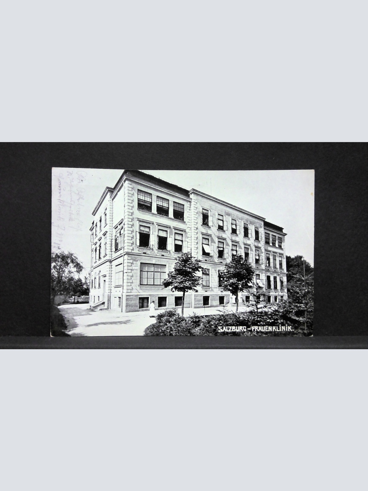 Salzburg Frauenklinik JW8914